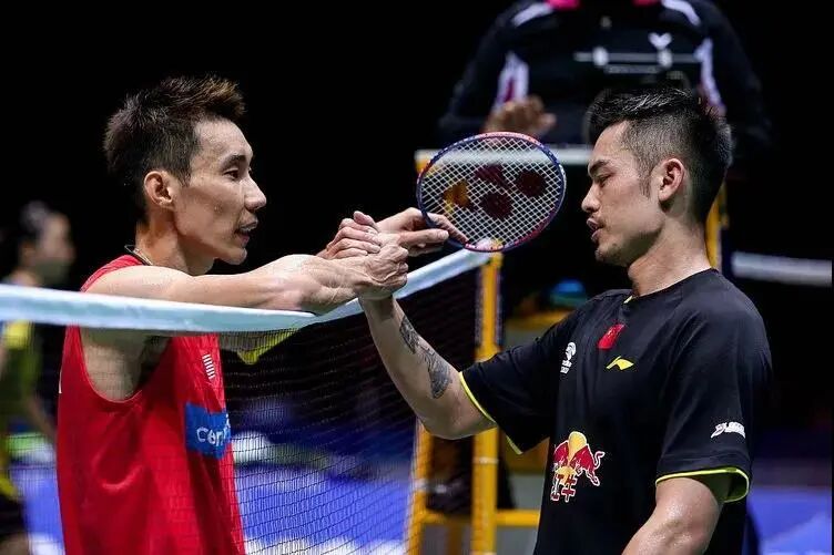 挥手与「超级丹」作别，爷的青春结束了。