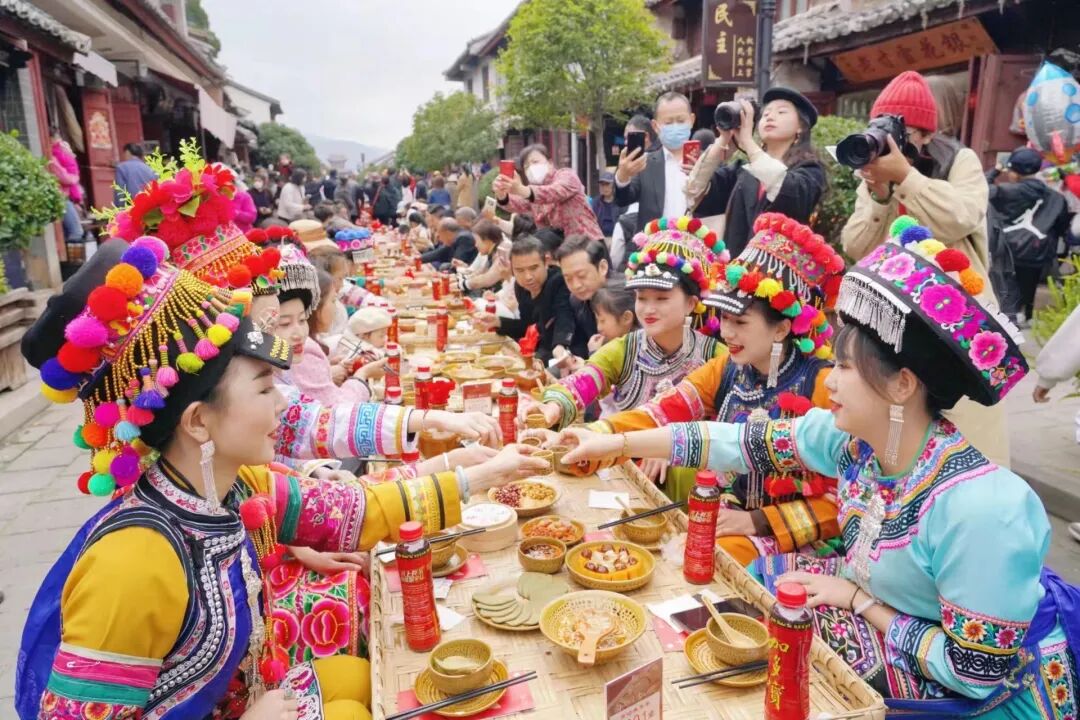 乡愁大理在大理巍山有一种幸福叫赶一场长街宴