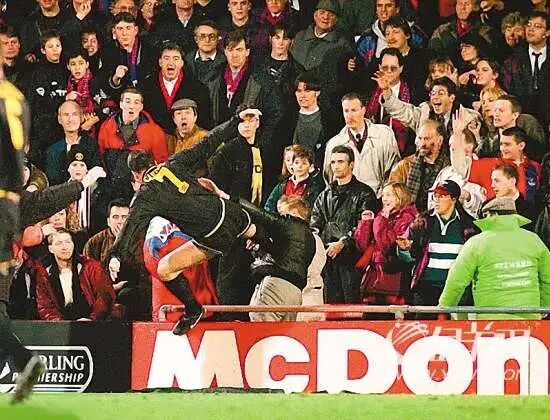 威尔的耳光 vs 坎通纳飞腿，谁才是最冲动的魔鬼？