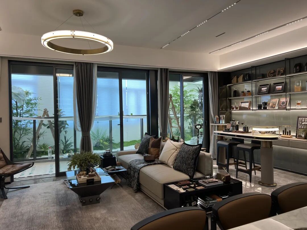 300万买主城区，保利和悦滨江VS广钢花城，怎么选？