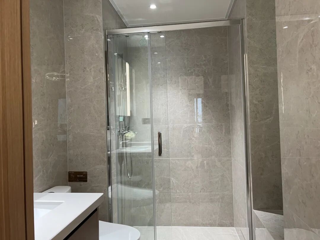 300万买主城区，保利和悦滨江VS广钢花城，怎么选？