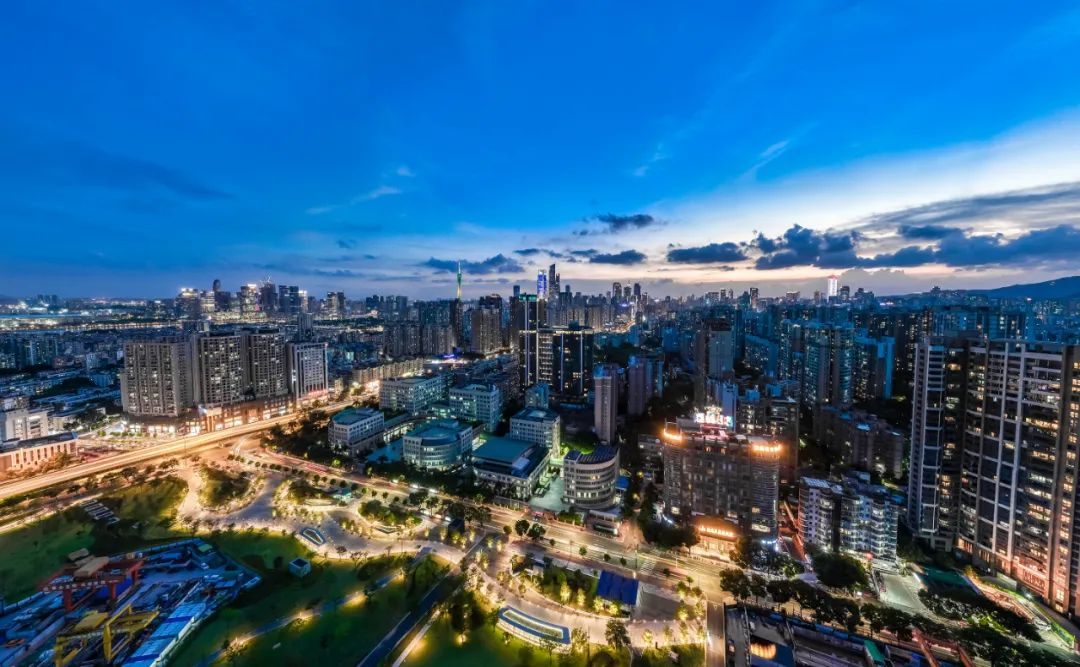 天河公园一手现楼天麟府瑧林113~172㎡，即买即入住