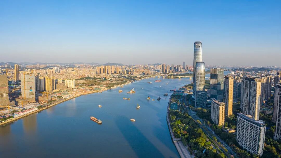 越秀星汇文玺，三房总价366万起，买房送车位，附特价！