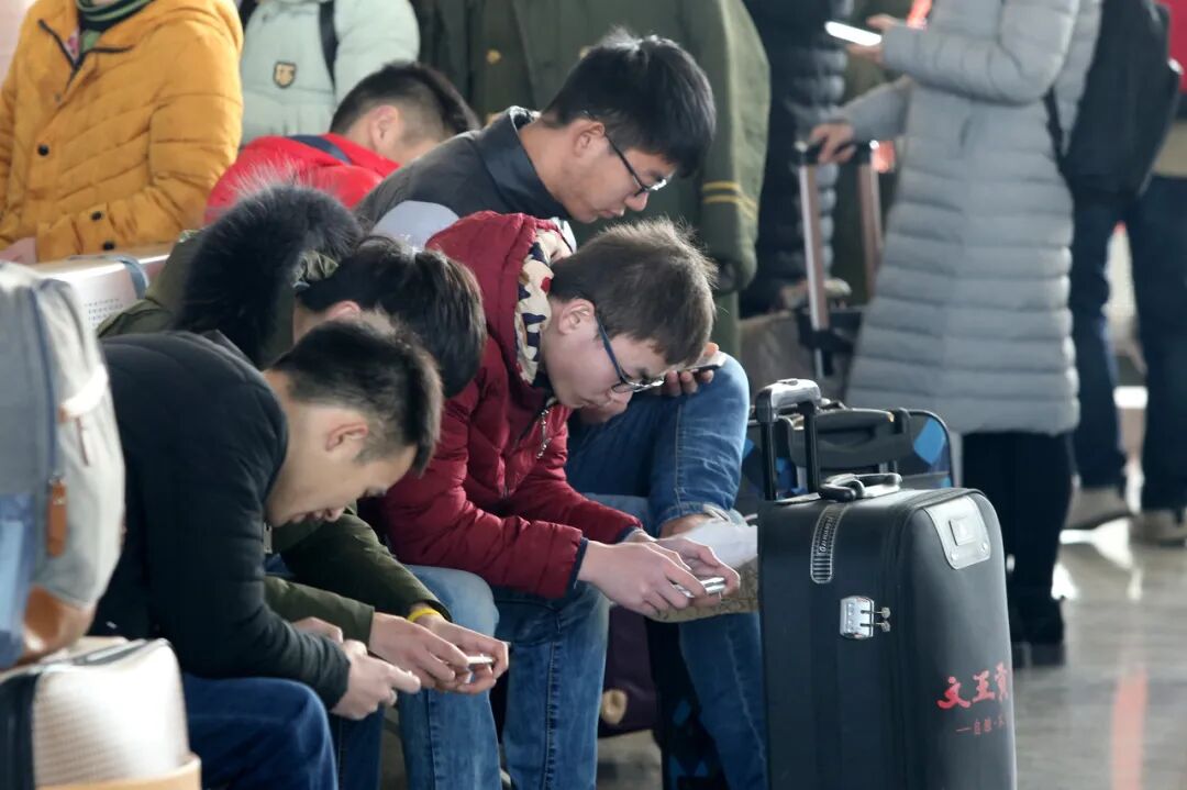 逃离大城市的年轻人，正在遭受迎头痛击