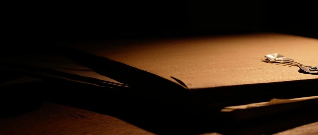 老上海的这家面粉铺，为何藏着两万多份中共最高机密文件？