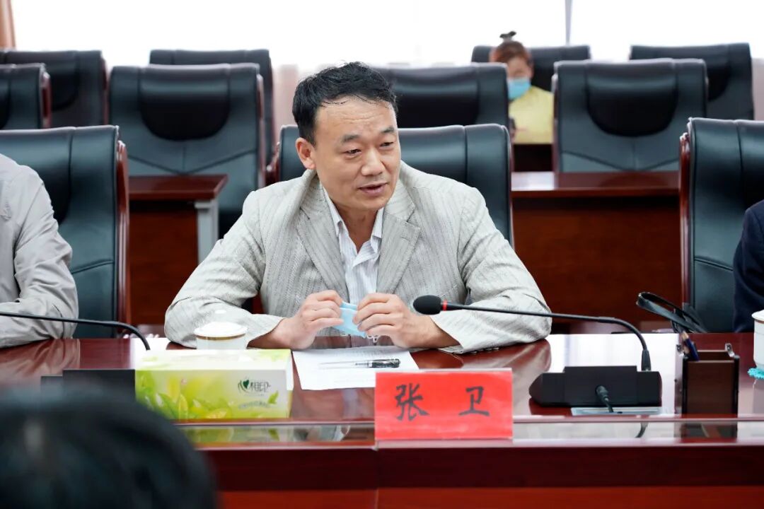 旗职业教育中心校长周金平分别介绍了学习发展情况和合作办学计划