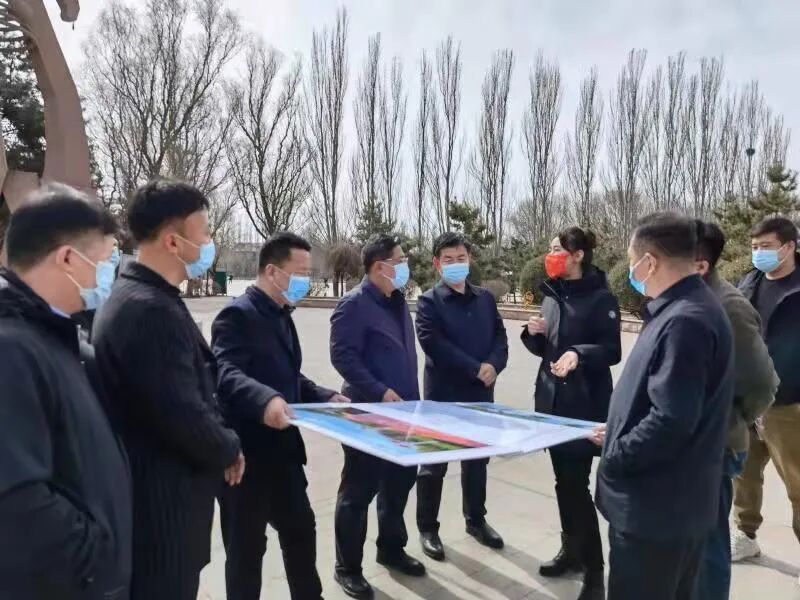 旗委常委,政府常务副旗长张慧东,旗教育(体育)局党组书记,局长王永平