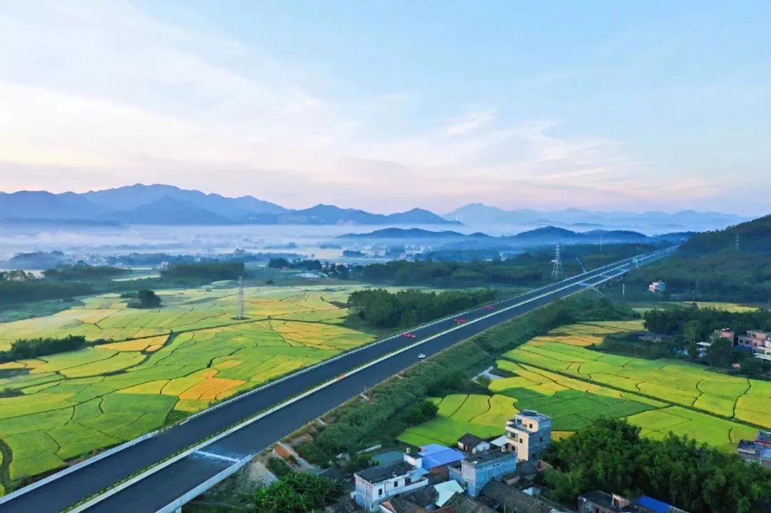 龙门县龙江镇奋力开创实力平安宜居龙江新局面