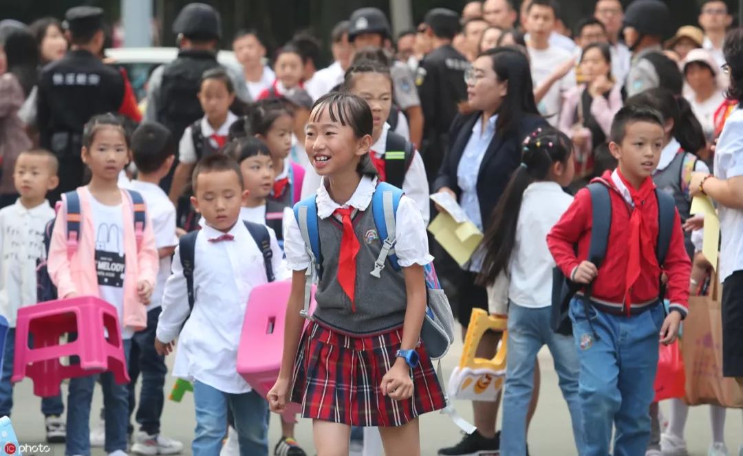 一年級新生家長必看！霍爾濱交通「開學模式」開啟！交警告訴你，校園周邊咋停車！附：停車提示表格！ 汽車 第3張