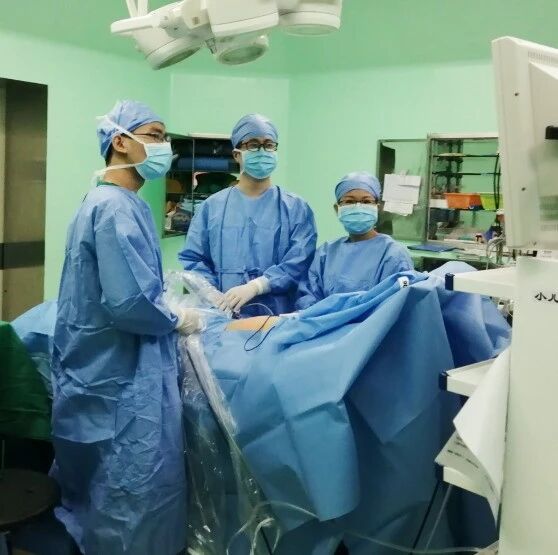 10岁女孩胃里取出一个“钢丝球”，重达3斤！医生提醒