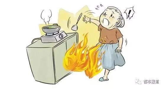 前几天 漯河舞阳县的效女士在自家厨房里做饭 没想到液化气罐漏气爆燃