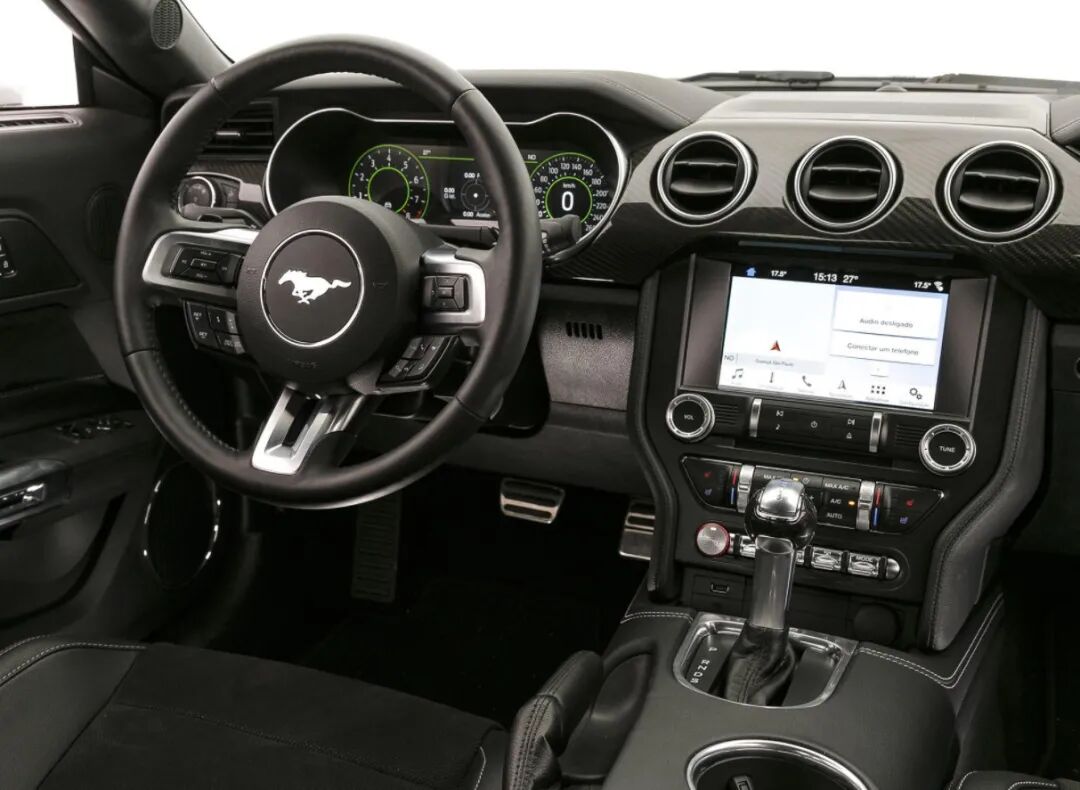 当然海外也有专供"赛道狂人"的谢尔比高性能系列,甚至在某些赛道还