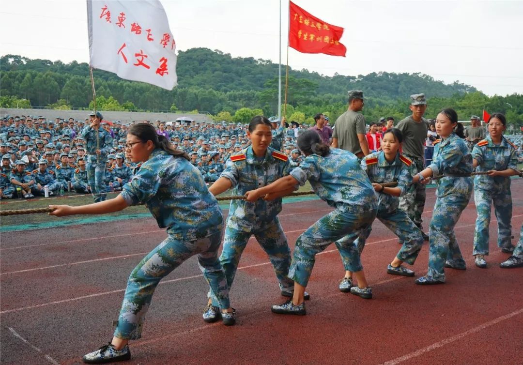 广东培正学院军训图片