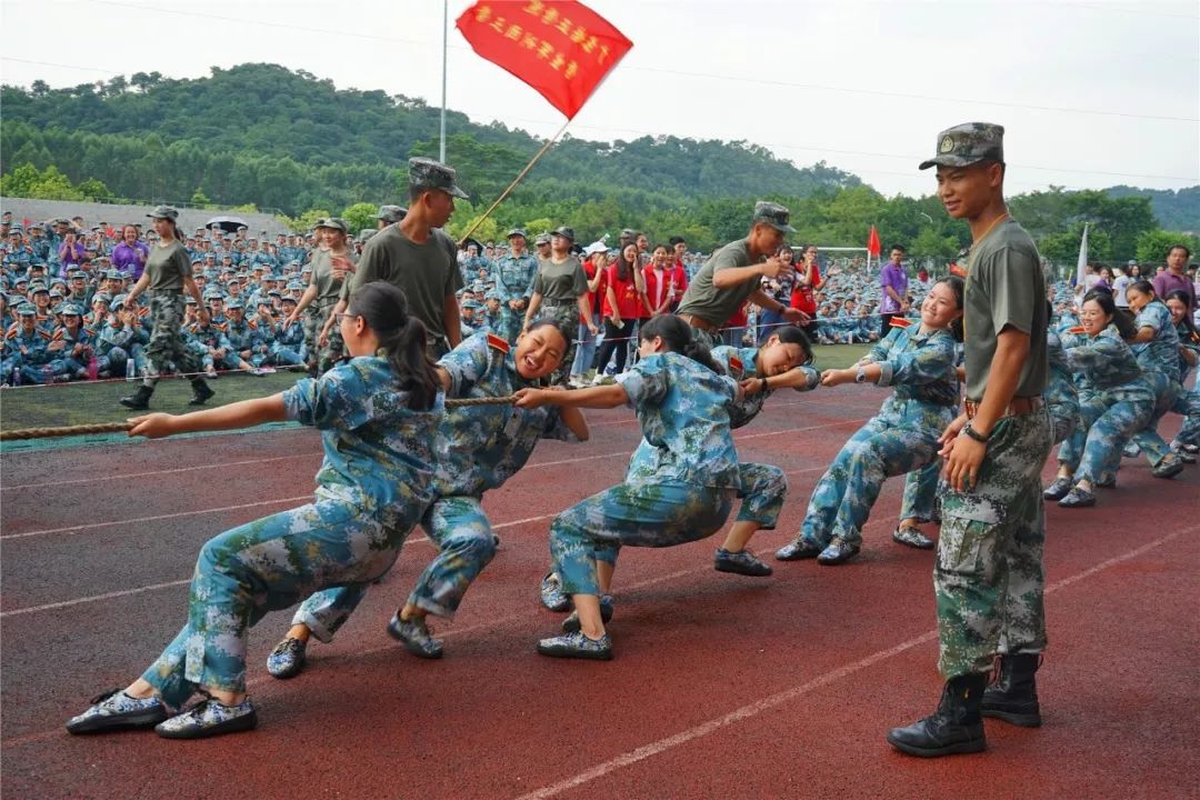 广东培正学院军训图片