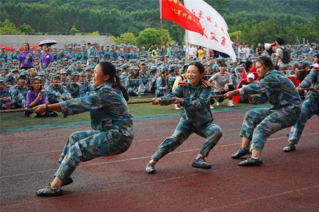 广东培正学院军训图片