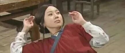 家里有狗就不要做俯卧撑了，真的有点危险！