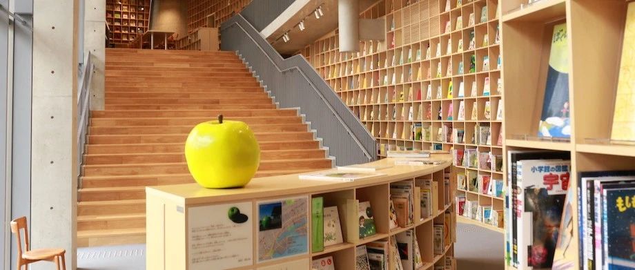 安藤忠雄设计最新儿童图书馆“遭儿童吐槽”，这波是大师“翻了童车”！