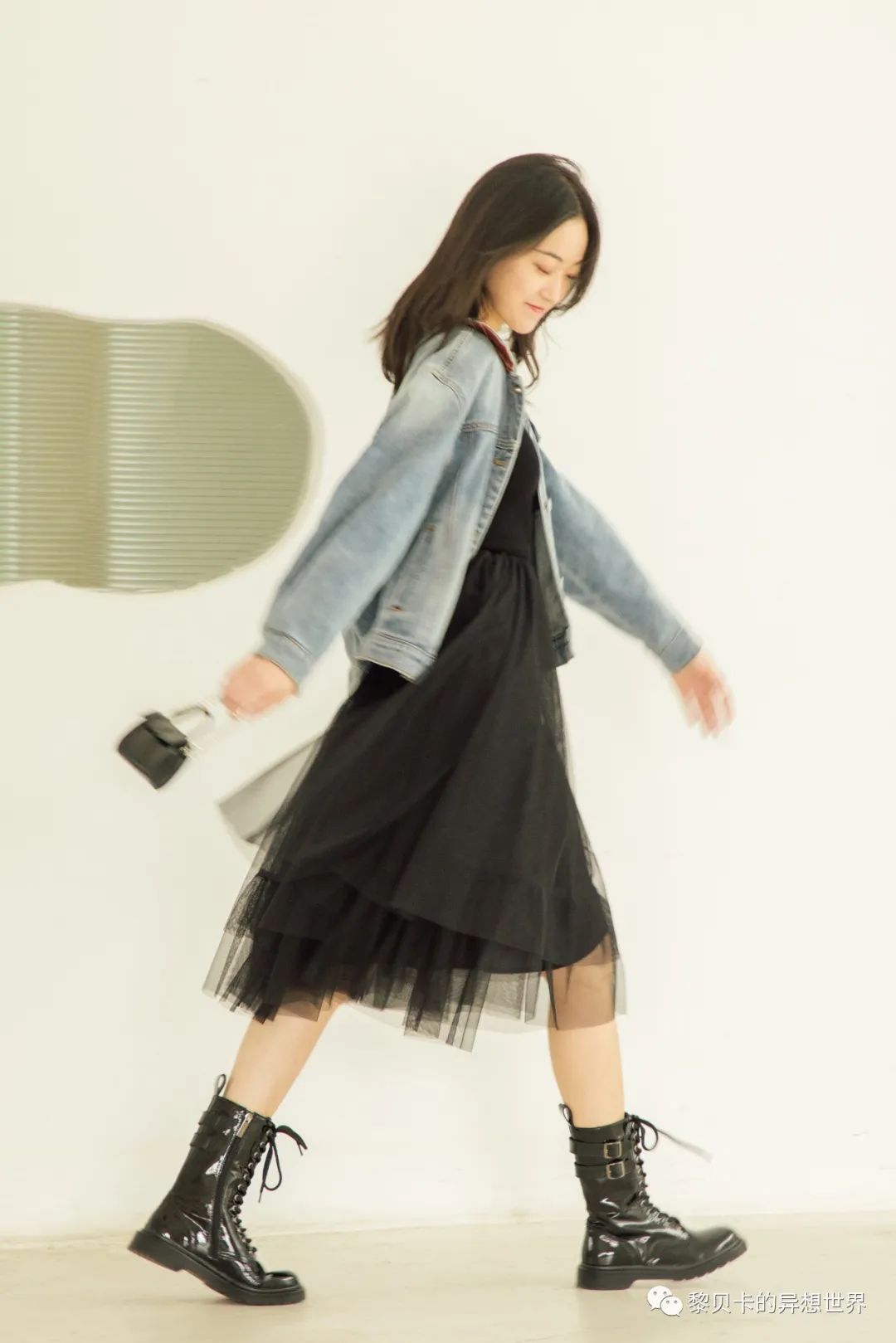 鞋子裸色还是黑色_裸色长裙配什么鞋子_裸色鞋子搭配