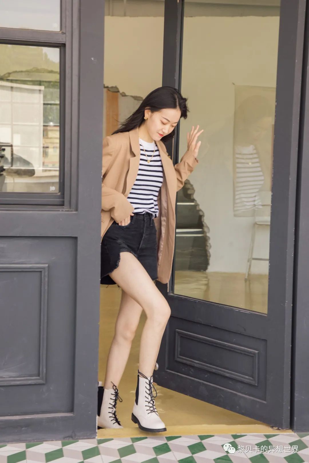鞋子裸色还是黑色_裸色鞋子搭配_裸色长裙配什么鞋子