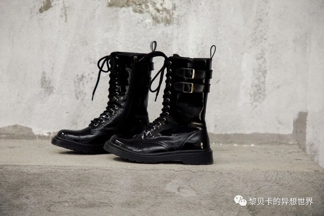 裸色长裙配什么鞋子_裸色鞋子搭配_鞋子裸色还是黑色