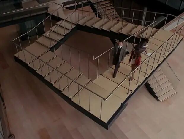 火爆全球!揭开《鱿鱼游戏》背后的美学奥秘,出圈场景设计灵感来源竟然