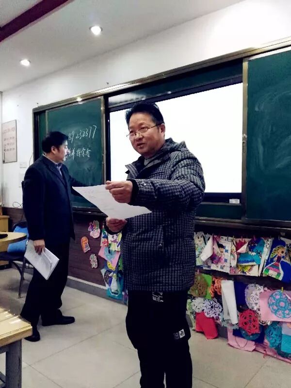 教坛耕耘者，学子引路人——记平凡而不平庸的茹清风老师