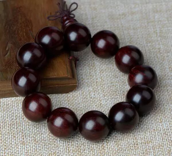 这几种新手最容易看走眼的“小叶紫檀”，别乱买！