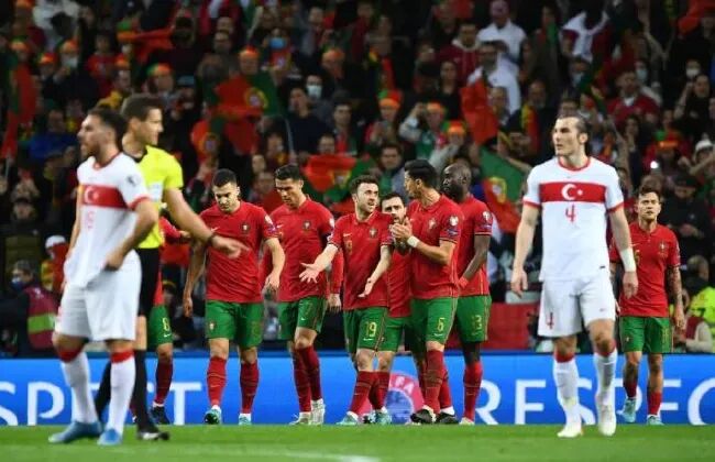 2022年世界杯梅西和c罗_穆里尼奥参加c罗电影_c罗参加2022世界杯吗