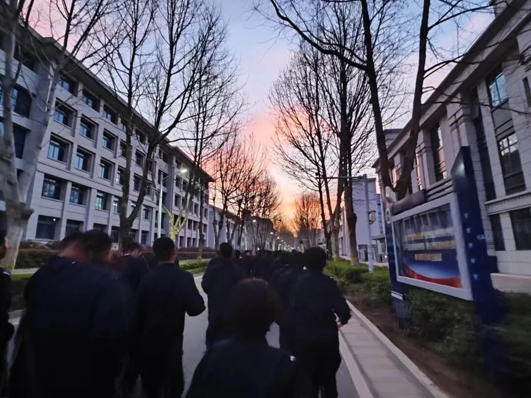 沉浸式！体验侦查人的一天