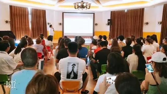 郑州诺贝儿幼儿园期末家长座谈会 郑州诺贝儿幼儿园期末家长座谈会