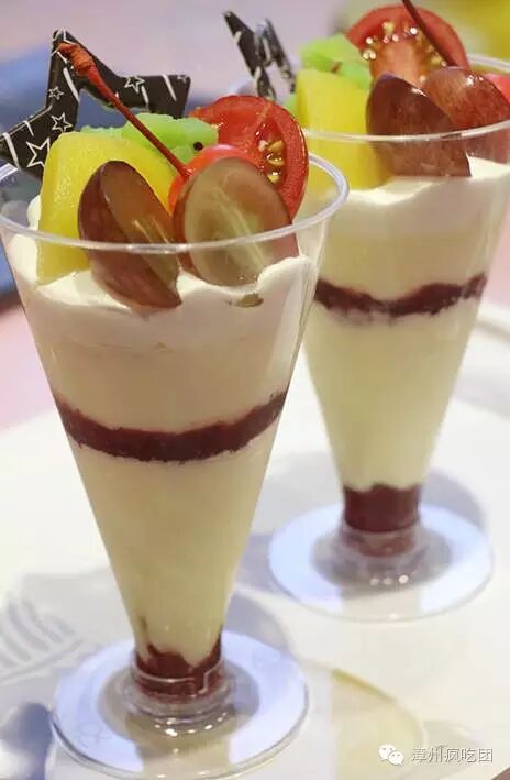 粉丝特权: 疯吃团粉丝活动期间享受甜品 及所有种类生日蛋糕 5折特权!