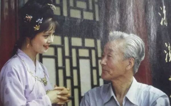 朋友圈超火愛情故事：”31年後，我還是忘不了她”(組圖)