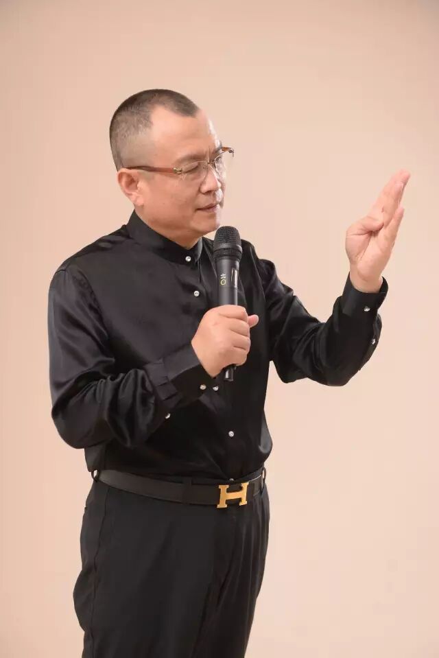 秋水：如何运用你的八字喜用颜色