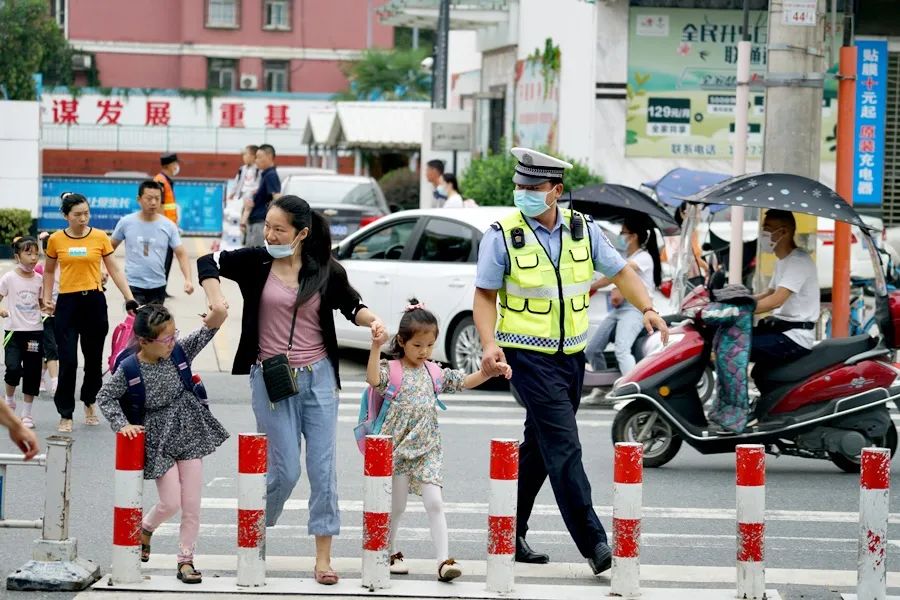 今天,随州30多万名师生顺利开学3749 作者: 来源: 发布时间:2024-9-5 22:39