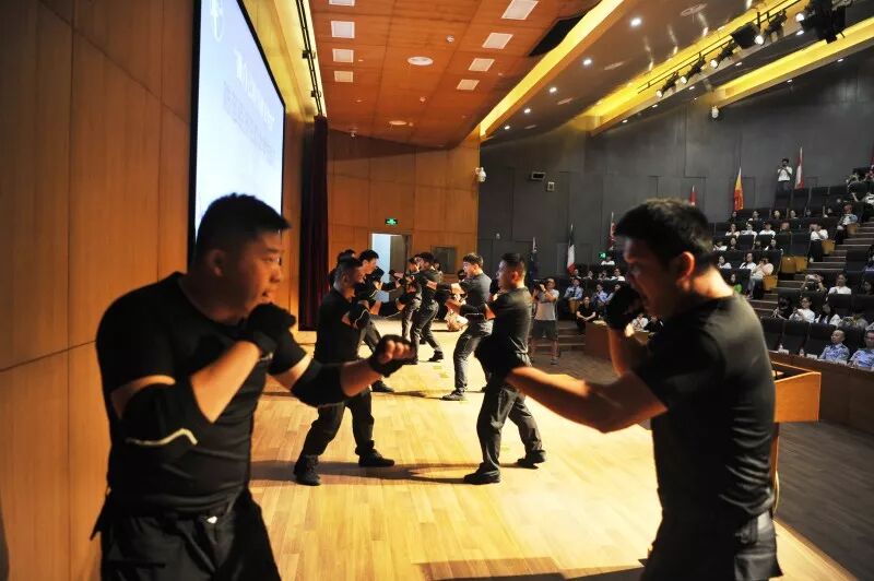 毕业季来临，经侦蜀黍定制版《防骗手册》插图15