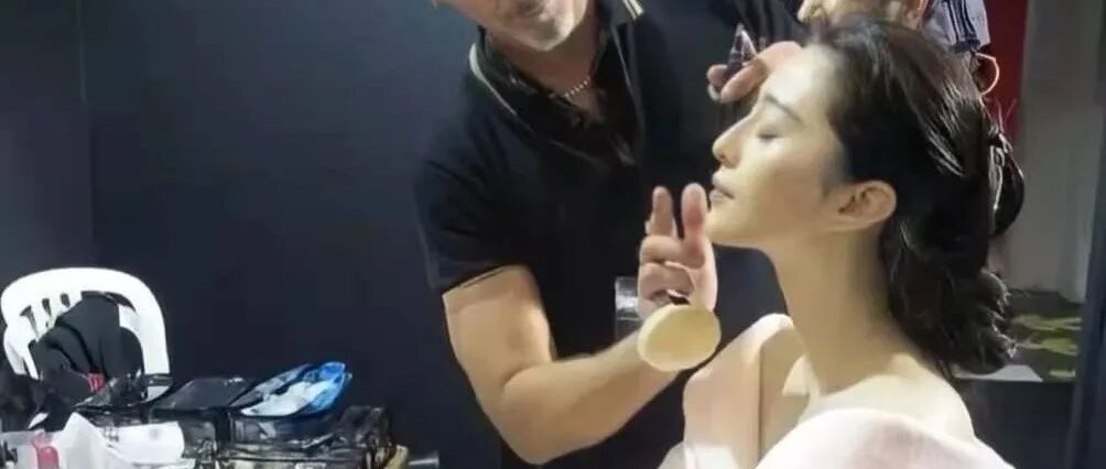 范冰冰自创品牌双11一天销售额破亿！网友：山东女企业家本家！