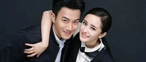 与杨幂离婚后刘恺威在忙啥？首秀话剧竟是经典名作《雷雨》！牵手传奇女星何赛飞，还和巩俐赵薇同班同学演对手戏，她们是谁？