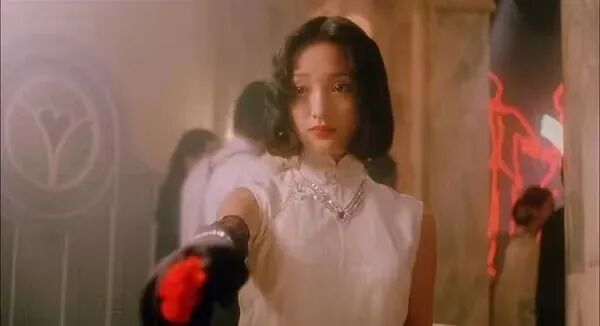 何赛飞个人简历_简历中个人业绩介绍_简历表格下载word格式 个人简历表