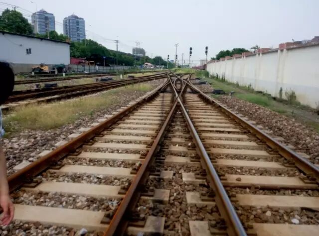 探访上海铁路大机段何家湾站大机段