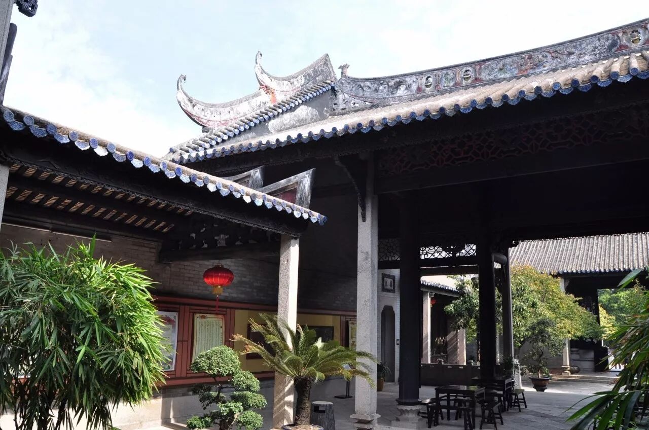 不再仰望北方皇家园林的豪气,在这座诗意流淌,粤韵