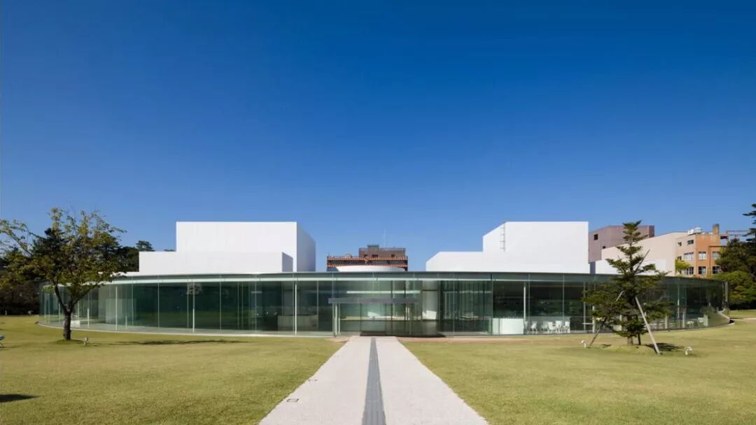 金泽21世纪美术馆古都金泽的世界名片67sanaa