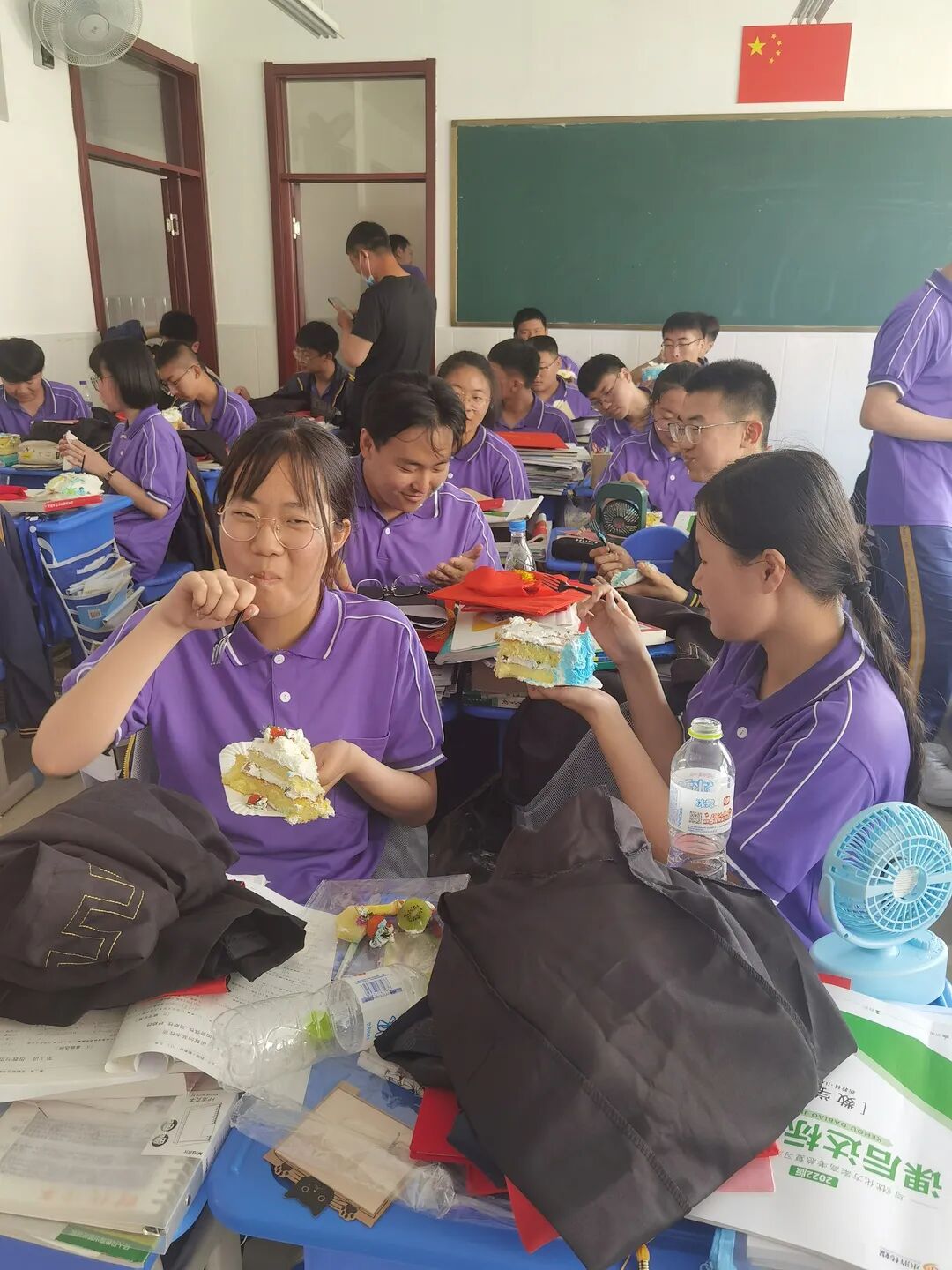 山东省蓬莱第二中学2019级高二成人礼仪式圆满完成
