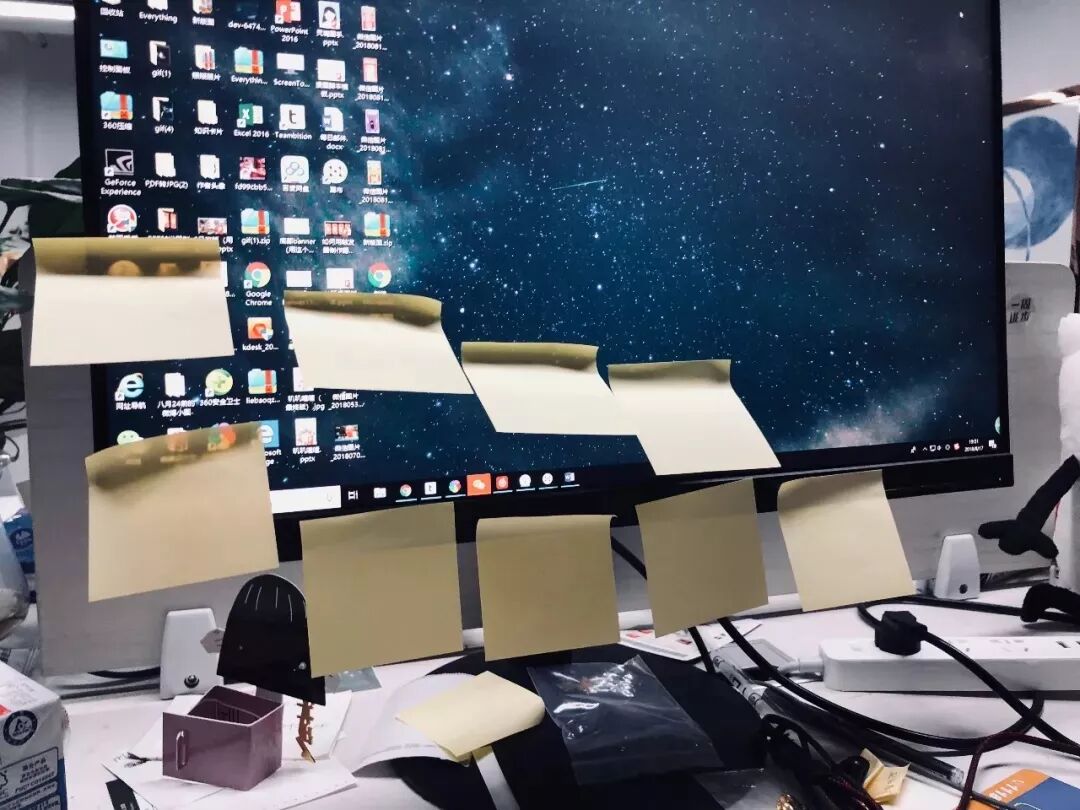 电脑屏幕便利贴_爱上便利贴女孩_电脑便利贴