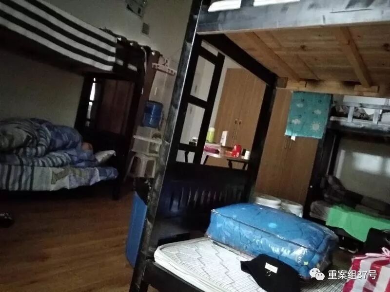 臥底菲律賓網(wǎng)絡(luò)博彩：國(guó)人被誘騙 被持槍保安看管