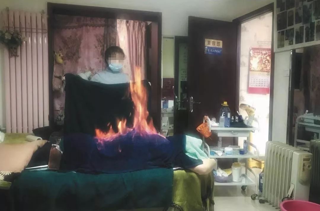 



权健火疗：“金牌技师”自称观火断病
