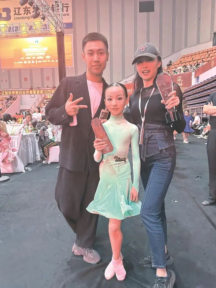 厉害了!吉林11岁女孩邓乔予!