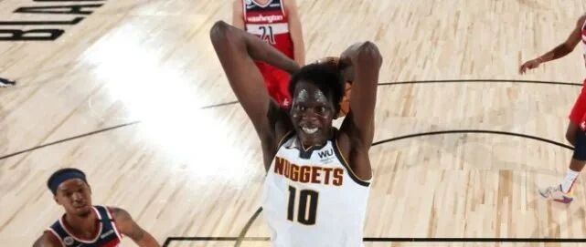 2米18的小前违规比赛！赛后药检结果：兴奋剂里没有一滴尿！