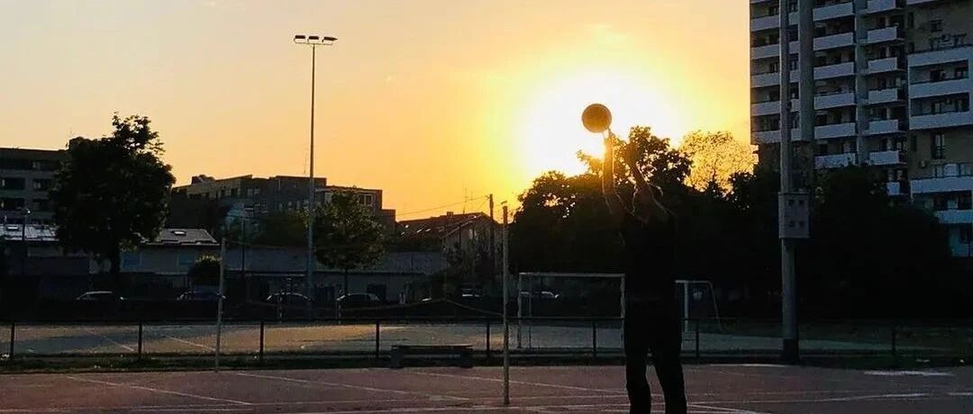 突然退役！出道即巅峰！他代表了一个时代