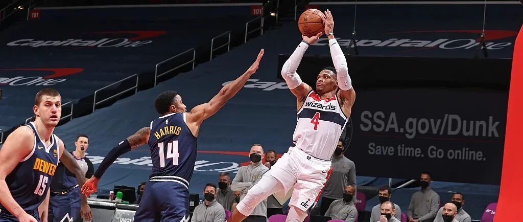 0.1秒绝杀！三分11中9！威少又活了