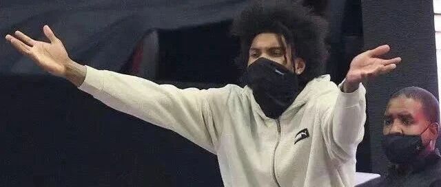 白嫖4个次轮签！火箭再交易，更衣室要爆炸